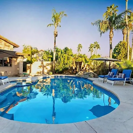 Beautiful Two-Story Home In Scottsdale